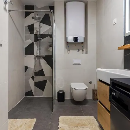 Julia Apartment