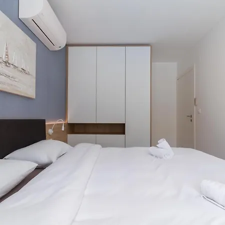 Julia Apartment